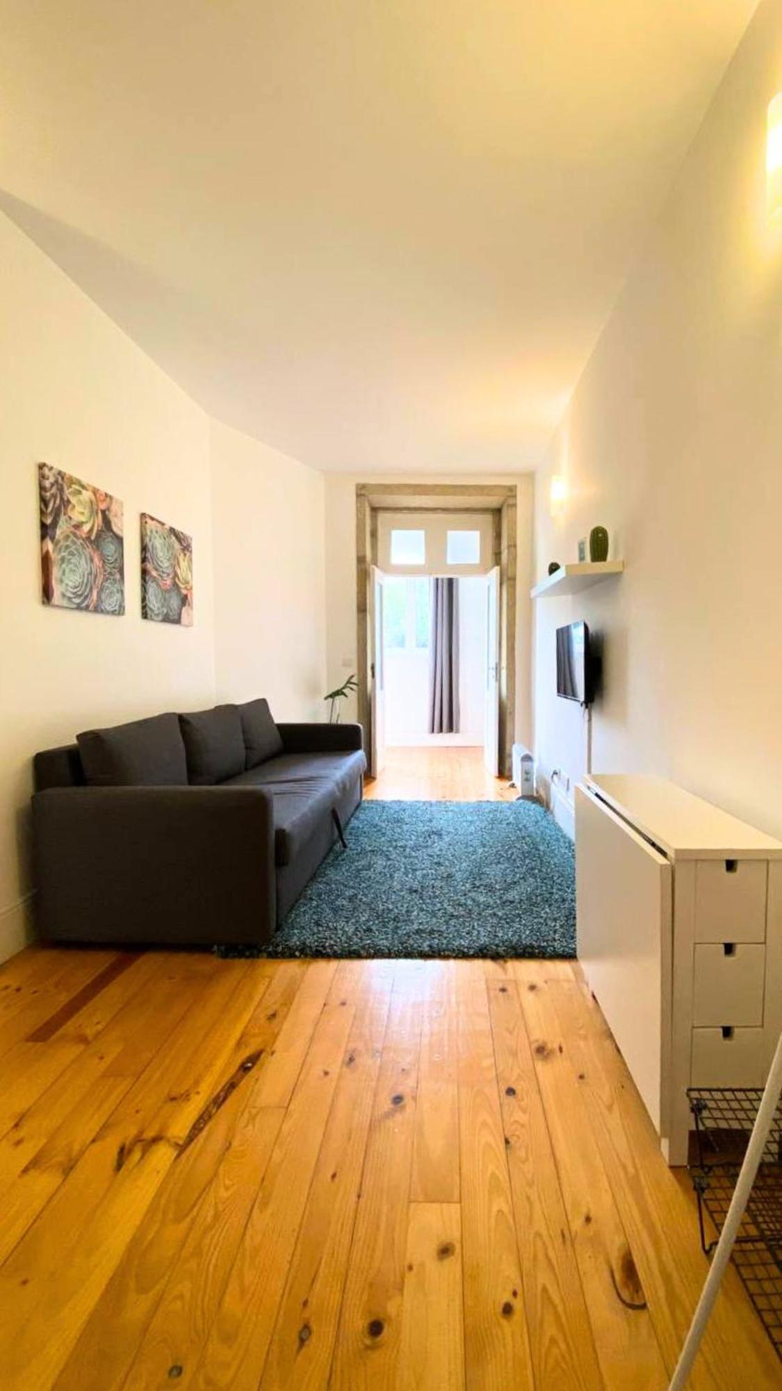 Apartment Bom